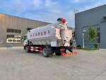 HOWO 4X2 bulk feed transport truck - Image 5