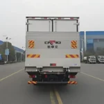 ⁦10 tons refrigerated truck ISUZU⁩ - الصورة ⁦5⁩