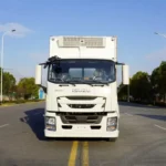 22 feet refrigerated truck ISUZU - Image 5