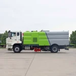 16m³ Street Sweeping Truck HOWO - Image 6