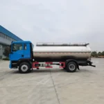 10000L Milk Transport Truck HOWO - Image 5